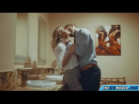 ❤️ Nalika pirang busty seduces anjeun dina restroom umum video porno di urang% su.courseclass.ru% ️❤
